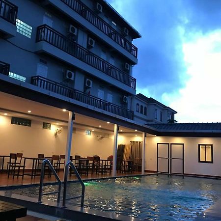 Jasmine Vangvieng Hotel Vang Vieng Esterno foto