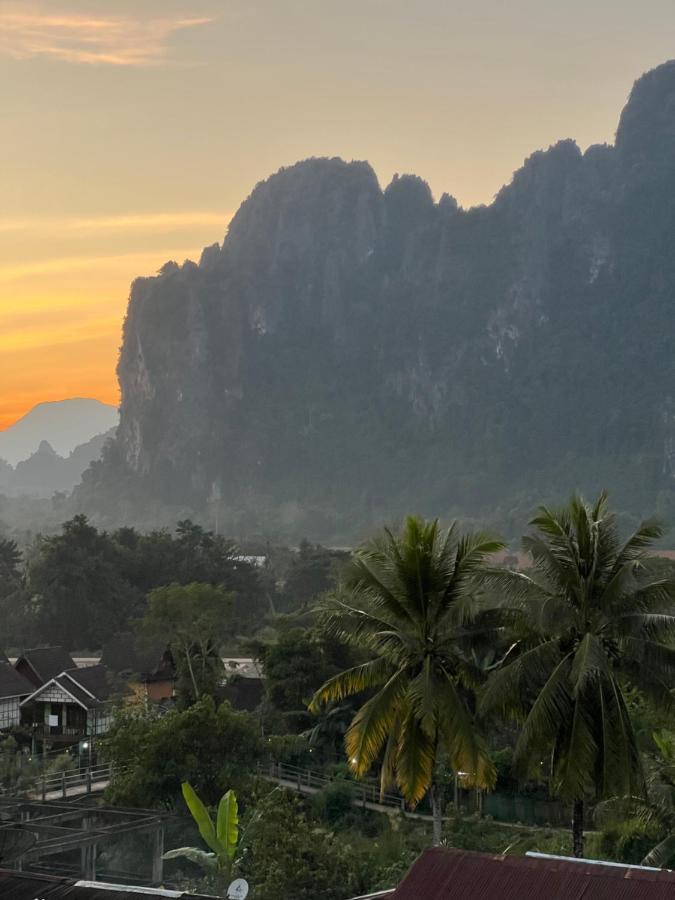 Jasmine Vangvieng Hotel Vang Vieng Esterno foto