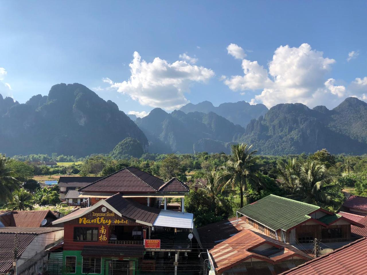 Jasmine Vangvieng Hotel Vang Vieng Esterno foto