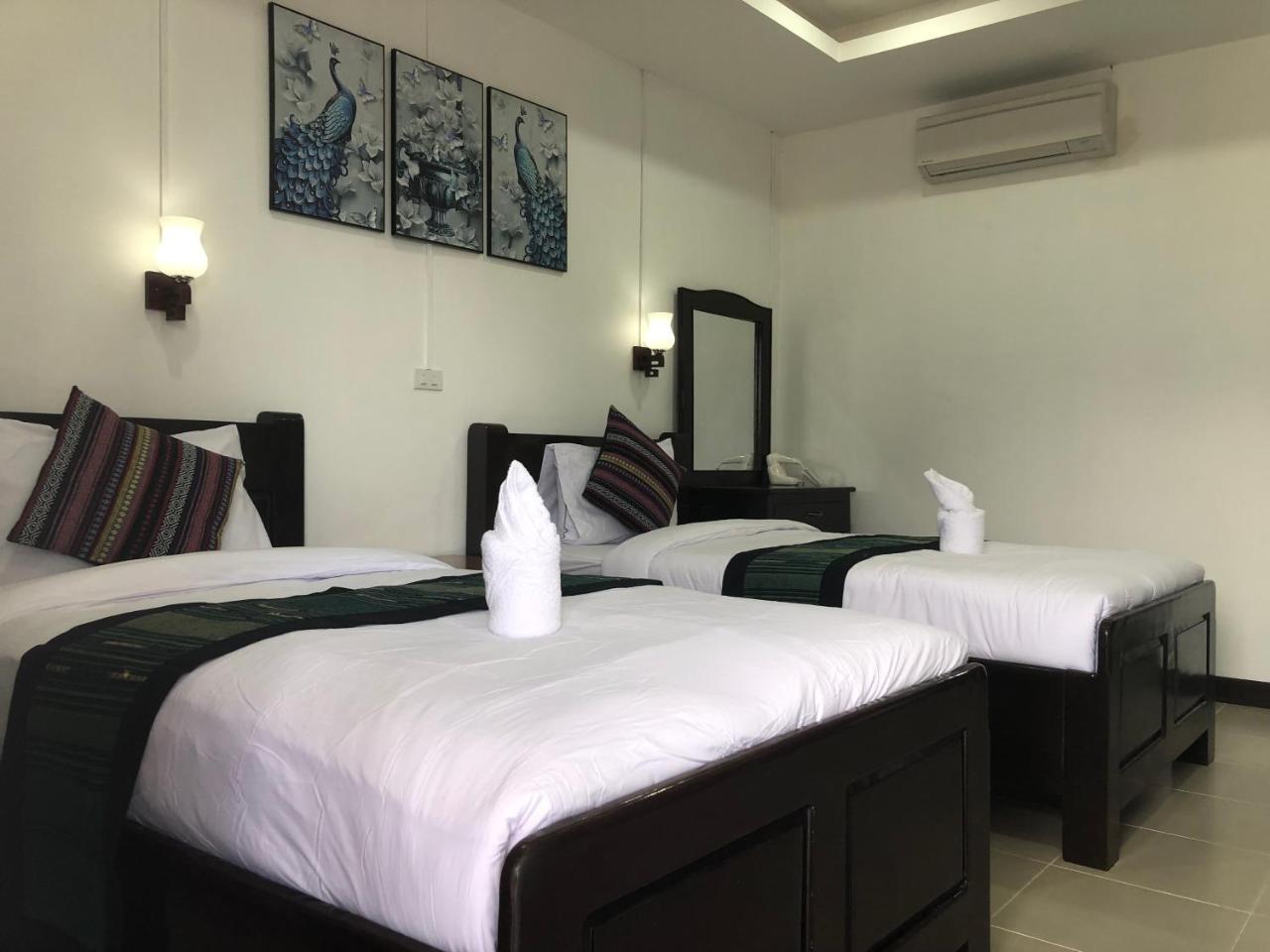 Jasmine Vangvieng Hotel Vang Vieng Esterno foto