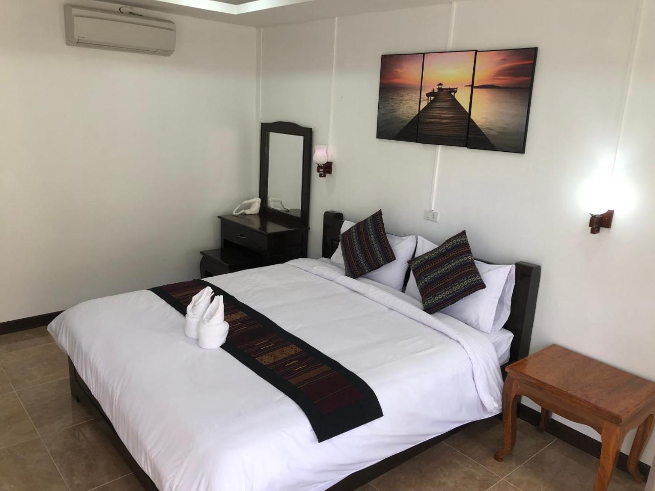 Jasmine Vangvieng Hotel Vang Vieng Esterno foto